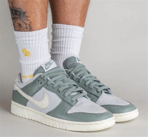 nike donkergroen|Nike Dunk Low Mica Green Men's .